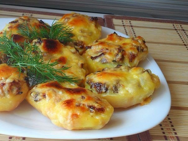 Праздничная картошка с грибами Праздничная картошка с грибами