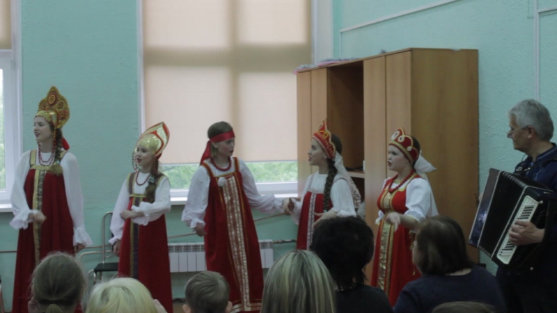 Красна девица плела кудерышки Красна девица плела кудерышки