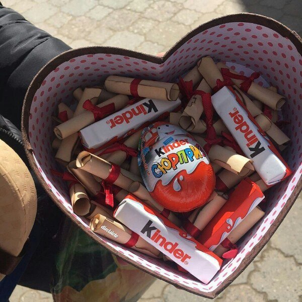 Подарок для девушки хороший 98