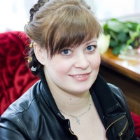 Оля Попова