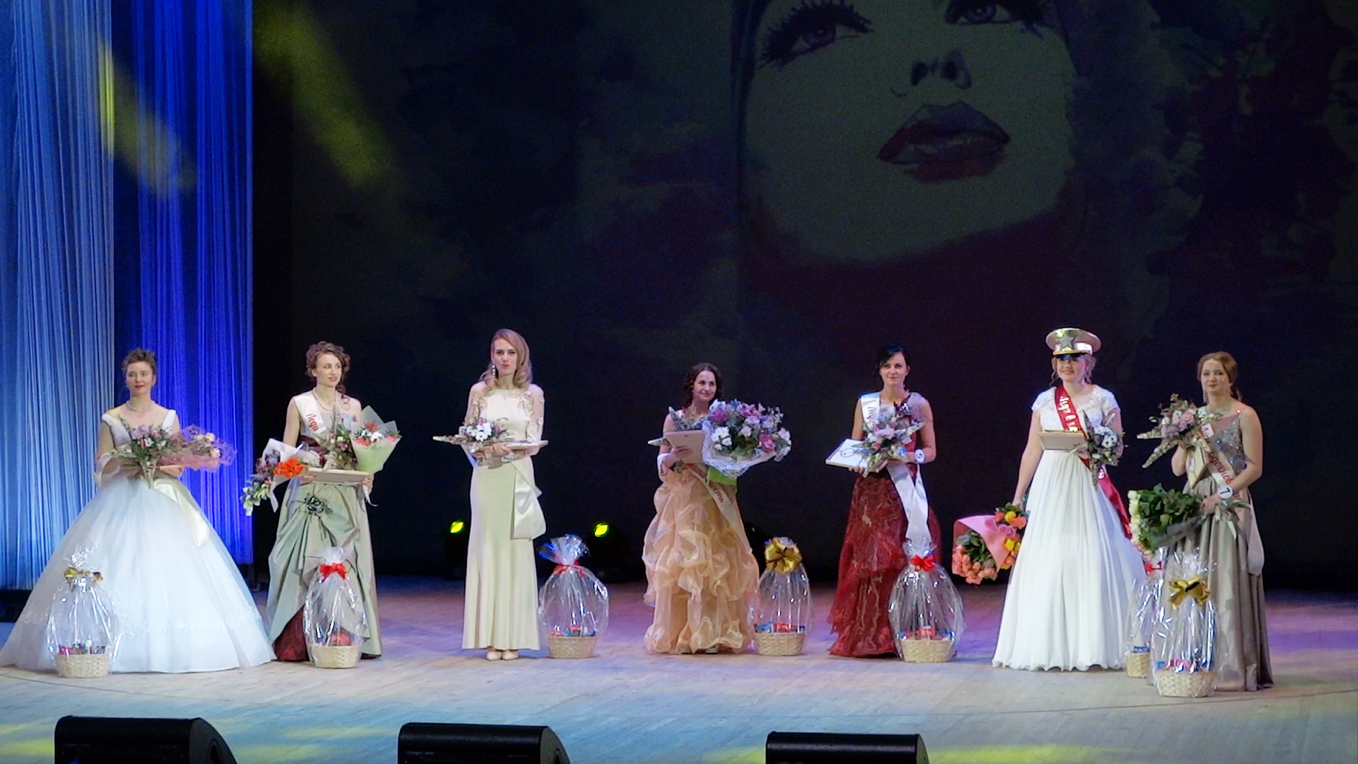 дк юбилейный воткинск росинка. ансамбль улыбка салават. зал дк "юбилейный" г. сайт дк юбилейный воткинск. концерт в воткинске.