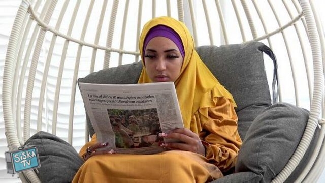  Tired wife in hijab gets sexual energy