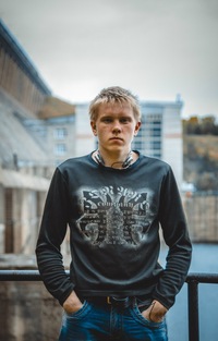 Влад Мамонов