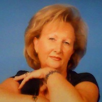 Людмила Петрова