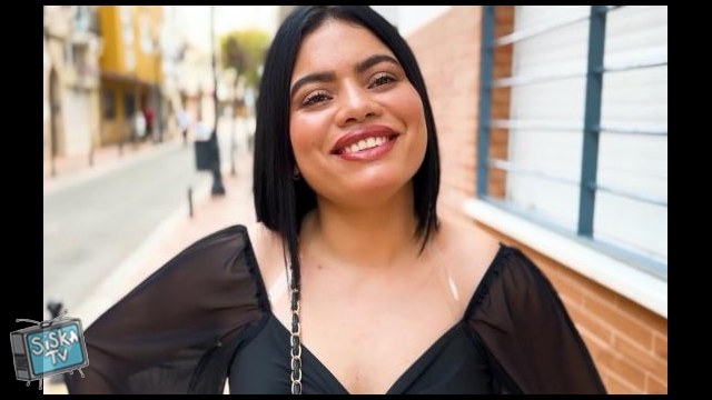  Venezuelan waitress caught