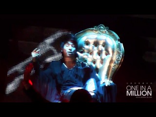 101209 SHINee JongHyun - Sooo Hot Sexy GDA 2010
