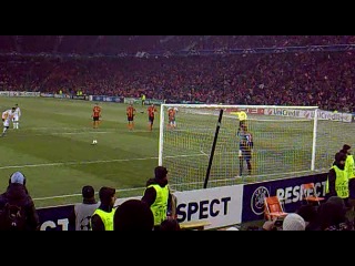 Пятов тащит пеналь при счете 1:0