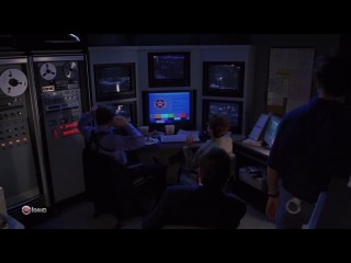 Служители закона / U.S. Marshals (1998, Томми Ли Джонс, Роберт Дауни мл.) боевик, триллер