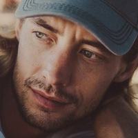 Артем Старков