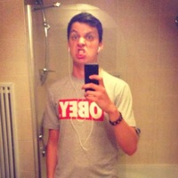 Олег Комаров