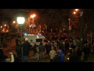 В ходе ночных беспорядков в Киеве травмы и ранения получили больше 250 человек - Первый канал
