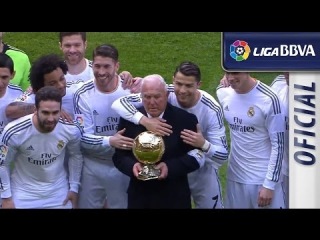 Cristiano Ronaldo presenta su segundo Balón de Oro al Bernabéu