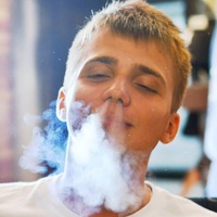 Роман Тихонов