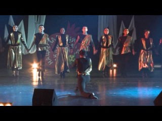Karmir arevi nman es. National dance Academy - Hovik Studio.