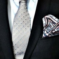 Дубек Дароев