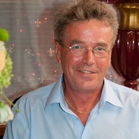 Николай Акутов