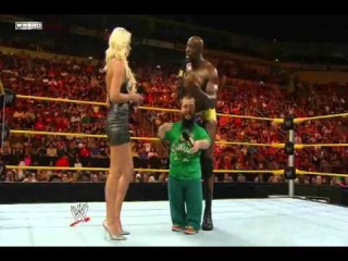 Hornswoggle Gives Maryse a Ring Pop