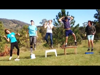 Electric Fence Project Fail - Holding Hands with an electic fence - Electic Fail - first base