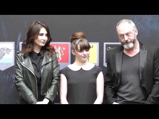 Game of Thrones: The Exhibition Maisie Williams liam cunnigham & Carice van Houten