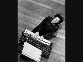 PHILIP GLASS- EINSTEIN ON THE BEACH- KNEE PLAY 1
