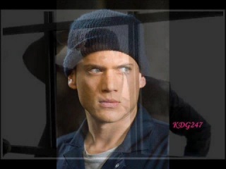 Wentworth Miller singing Sinatra ! With lyrics