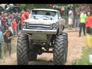 MUD Trucks 44