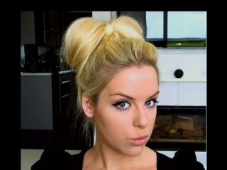 How To: Bow Bun Updo Hair Tutorial(Делаем Бант из Волос)