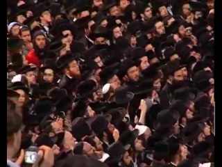 Лаг ба Омер, Ребе из хасидского движения толдот Аарон зажигает костер на Мироне