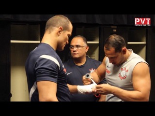 Джуниор Дос Сантос готовится к бою с Веласкесом на UFC 155