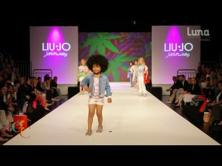 Показ от журнала LUNA. #fashion #kids #vogue #мода #дети #подиум