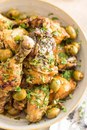 Курица с оливками