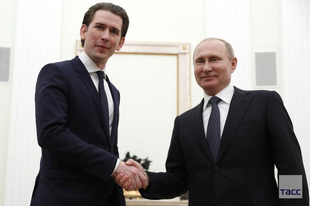Австрийский канцлер назвал Россию супердержавой и призвал внести вклад в поддержание мира: