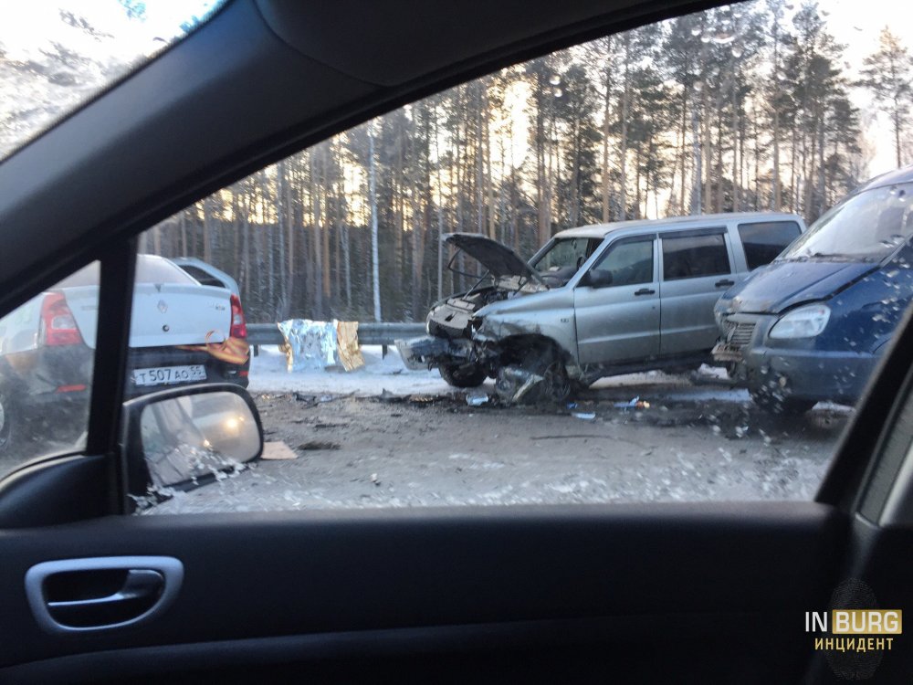 Под Екатеринбургом разбился автомобиль омского ЧОП – водитель погиб, трое пострадали Под Екатеринбургом разбился автомобиль омского ЧОП – водитель погиб, трое пострадали
