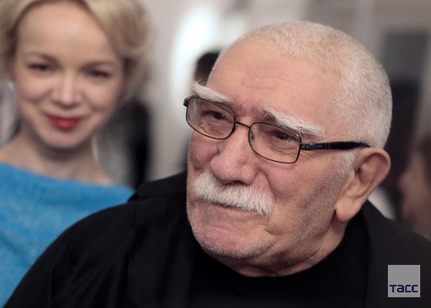 Народный артист СССР Армен Джигарханян впал в кому:  