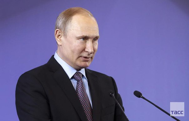 Владимир Путин пообещал лично оценить первый российский электромобиль на солнечных батареях: 