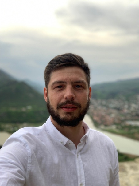 Всем привет! <br>Ищу комнату, готов заехать хоть сейчас! <br>О себе: 26 лет, не пью и не курю. Люблю чистоту и сам стараюсь это придерживаться) Люблю активный отдых и путешествия, поэтому дома могу появляться редко) <br> Ищу: <br>Комнату! Не важно с кем жить в одной квартире, с девушками или парнями. <br>Желательно наличие всей необходимой бытовой техники. <br>Ремонт не голые стены и матрас на полу ) <br>По расположения в приоритете юг или юго-запад( но рассмотрю и другие варианты) и конечно недалекое расположение от метро ( хотя бы 15 минут ходьбы)<br>Цена в пределах 15 тыс. <br><br>Если ты все ещё в поиске хорошего соседа, то считай уже он нашёлся - фото Фото: Всем привет! <br>Ищу комнату, готов заехать хоть сейчас! <br>О себе: 26 лет, не пью и не курю. Люблю чистоту и сам стараюсь это придерживаться) Люблю активный отдых и путешествия, поэтому дома могу появляться редко) <br> Ищу: <br>Комнату! Не важно с кем жить в одной квартире, с девушками или парнями. <br>Желательно наличие всей необходимой бытовой техники. <br>Ремонт не голые стены и матрас на полу ) <br>По расположения в приоритете юг или юго-запад( но рассмотрю и другие варианты) и конечно недалекое расположение от метро ( хотя бы 15 минут ходьбы)<br>Цена в пределах 15 тыс. <br><br>Если ты все ещё в поиске хорошего соседа, то считай уже он нашёлся