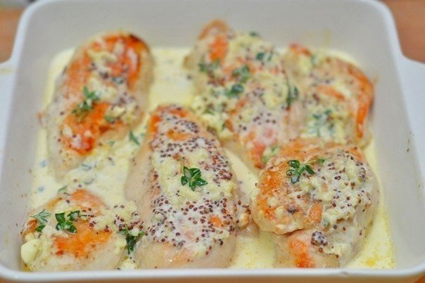 Куриное филе в сливочном соусе Куриное филе в сливочном соусе