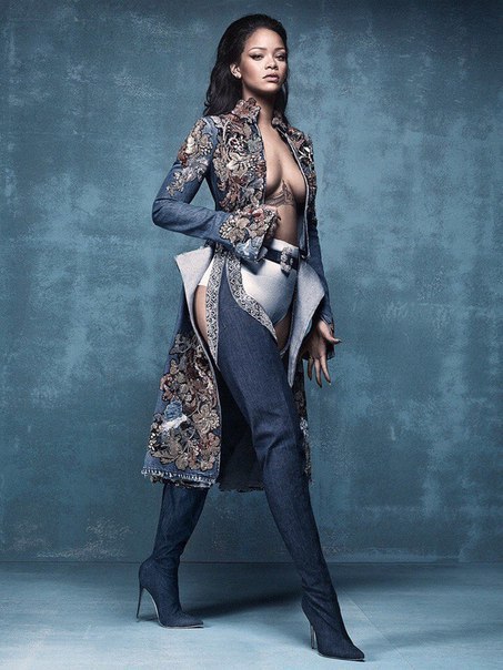 Рианна в фотосессии для Vogue