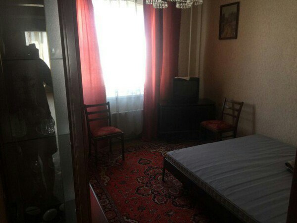 Сдаётся 2х комнатная квартира. <br>Улица Новаторов 4 к.3, метро Проспект Вернадского в пешей доступности (1.5км) , 100 метров до Ленинского проспекта. <br>Поблизости Воронцовский парк (3 минуты пешком), 2 кинотеатра, торговый центр РИО и большой выбор продуктовых супермаркетов. <br>Площадь квартиры 55кв + 3кв лоджия <br>2 сан узла, гардеробная <br>17/22 этаж <br>Квартира чистая и светлая. Подъезд с консьержем <br>Сдаётся на длительный срок. <br>Цена -35000+ оплата воды и электроэнергии <br>Залог 17 тысяч. <br>Въехать можно хоть сегодня - фото Фото: Сдаётся 2х комнатная квартира. <br>Улица Новаторов 4 к.3, метро Проспект Вернадского в пешей доступности (1.5км) , 100 метров до Ленинского проспекта. <br>Поблизости Воронцовский парк (3 минуты пешком), 2 кинотеатра, торговый центр РИО и большой выбор продуктовых супермаркетов. <br>Площадь квартиры 55кв + 3кв лоджия <br>2 сан узла, гардеробная <br>17/22 этаж <br>Квартира чистая и светлая. Подъезд с консьержем <br>Сдаётся на длительный срок. <br>Цена -35000+ оплата воды и электроэнергии <br>Залог 17 тысяч. <br>Въехать можно хоть сегодня
