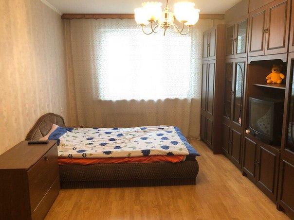 Сдаётся комната, срочно! <br>Москва, салатовая ветка , метро Марьино , 7 минут пешком . <br>Сдаётся комната(на длительный срок), есть большая за 20тыс , либо маленькая за 15тыс. <br>Возьмём пару, либо девушку. <br>Депозит 100%<br>Коммунальные услуги поровну, на количество человек проживающих в квартире . <br>Соседи я и моя мама. <br>Без хозяев . <br>Чистоплотные и не шумные, без вредных привычек . <br>В квартире , есть все удобства.<br> Кальсина пишите. - фото Фото: Сдаётся комната, срочно! <br>Москва, салатовая ветка , метро Марьино , 7 минут пешком . <br>Сдаётся комната(на длительный срок), есть большая за 20тыс , либо маленькая за 15тыс. <br>Возьмём пару, либо девушку. <br>Депозит 100%<br>Коммунальные услуги поровну, на количество человек проживающих в квартире . <br>Соседи я и моя мама. <br>Без хозяев . <br>Чистоплотные и не шумные, без вредных привычек . <br>В квартире , есть все удобства.<br> Кальсина пишите.