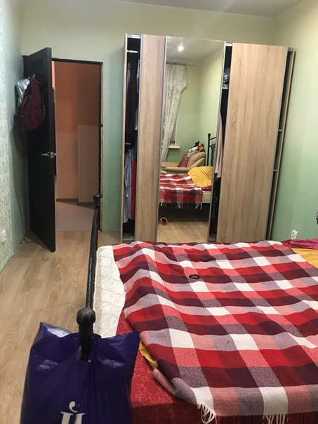 Фото: Срочно! <br>Сдается комната в 2к-кв в ЖК Алексеевская роща (Балашиха). Комната изолированная, вся необходимая мебель имеется.<br>12500 фикс. Строго 1 человеку, желательно девушке. Славянам до 30 лет. В соседях девушка с котом.<br>Пишите в лс 