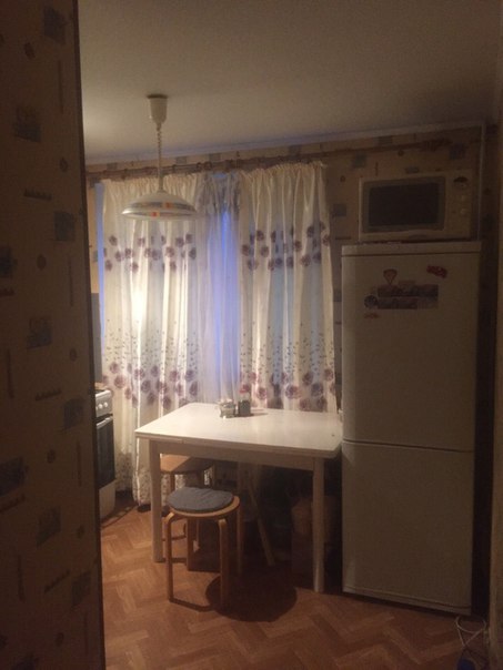 Фото: Подселю в комнату трудоустроенных женщин ! Комната в 2хкомнатной, изолированная . Имеется все необходимое . Соседи съехали ,ищу новых ! Метро Багратионовская и Филевский парк в пешей доступности-10мин . Оплата 7500+коммуналка ! Все вопросы в ЛС!<br> Харченко