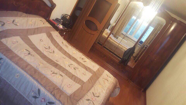 Ищу двух соседок в две отдельные комнаты в 4/к квартире в панельном доме 5 этаж. Одна комната 15м 20тр, втора 8м 17тр +ку до 1тр. Одна комната проходная-общая. Квартира находится в 4-х мин. от м.Алтуфьево (пешком) квартира очень пространная и много места для вещей. <br>О себе не пью, не курю, не конфликтная. Есть кошка (без запаха) . <br>Две соседки съезжают к своим половинкам. Ориентировочная дата заезда 13.04.2019 не позже. Залог 100% за последний месяц.<br>Для связи звоните или пишите в вотцап 89263753928<br><br> - фото Фото: Ищу двух соседок в две отдельные комнаты в 4/к квартире в панельном доме 5 этаж. Одна комната 15м 20тр, втора 8м 17тр +ку до 1тр. Одна комната проходная-общая. Квартира находится в 4-х мин. от м.Алтуфьево (пешком) квартира очень пространная и много места для вещей. <br>О себе не пью, не курю, не конфликтная. Есть кошка (без запаха) . <br>Две соседки съезжают к своим половинкам. Ориентировочная дата заезда 13.04.2019 не позже. Залог 100% за последний месяц.<br>Для связи звоните или пишите в вотцап 89263753928<br><br>