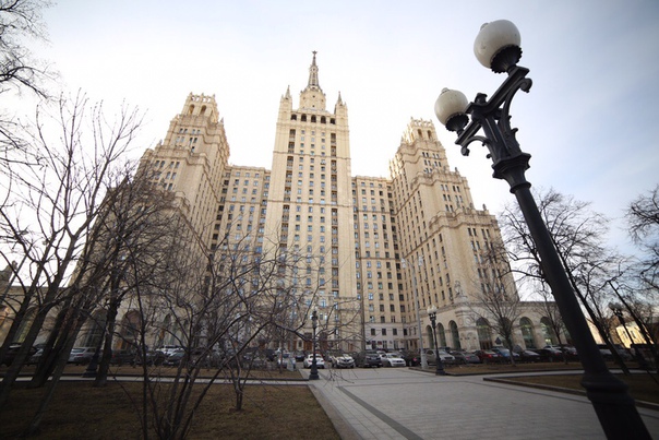 Баррикадная 18 500<br>Место для девушки в самом центре Москвы<br>Без комиссии <br>Без залога <br>В 3-х местной комнате<br>В 3-х комнатной квартире<br>К услугам жителей:<br>- Общая зона для отдыха <br>- Утюг/гладильная доска<br>- Постельное белье и полотенце<br>- WI-FI <br>- Кофеварка<br>- Духовка<br>- Фен <br>- Стиральная машина<br>- Домашний кинотеатр (проектор/TV)<br>- Парковка (доп услуга)<br><br>+7 (962) 963-78-78 - фото Фото: Баррикадная 18 500<br>Место для девушки в самом центре Москвы<br>Без комиссии <br>Без залога <br>В 3-х местной комнате<br>В 3-х комнатной квартире<br>К услугам жителей:<br>- Общая зона для отдыха <br>- Утюг/гладильная доска<br>- Постельное белье и полотенце<br>- WI-FI <br>- Кофеварка<br>- Духовка<br>- Фен <br>- Стиральная машина<br>- Домашний кинотеатр (проектор/TV)<br>- Парковка (доп услуга)<br><br>+7 (962) 963-78-78