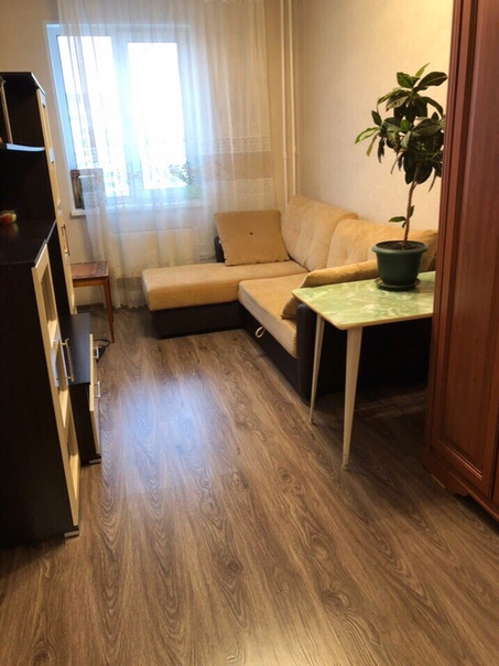 Фото: Сдается комната в 2-х кв, квартира с хорошим ремонтом, строго одному человеку РФ без вредных привычек. Собственник! Агентам не беспокоить!!<br>ул Ангарская, рядом Петровс- Разумовс, оплата 17500 и депозит,+счетчики.<br>89252752105 Наталия<br><br>