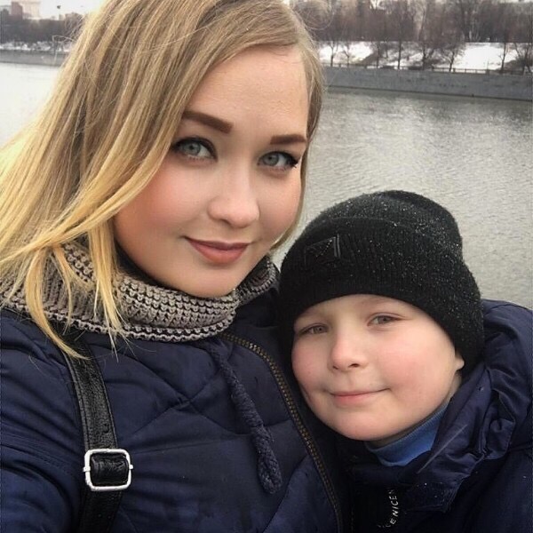 Фото: Срочно сниму однокомнатную квартиру или изолированную комнату для себя (28лет) и своего сына (10лет). Без комиссий, депозитов и прочих доплат. Рассматриваем район м. Перово, Шоссе Энтузиастов, Новогиреево, Новокосино в пешей доступности от метро либо с хорошей транспортной развязкой. <br>О себе: Спокойные, адекватные, аккуратные. Работаю с сфере клининга, поэтому чистоту и порядок гарантирую!<br>Бюджет до 26 000!<br>Ваши предложения присылайте в лс! Спасибо!<br><br>