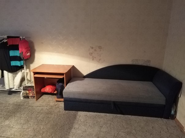 Ищу СРОЧНО девушку на подселение в изолированную комнату 20,8 кв. м. + балкон. Комната сдаётся в двухкомнатной квартире на 9 этаже 14-этажного панельного дома, расположенного в шаговой доступности (3 минуты пешком) от станций метро «Севастопольская», «Каховская». Дом находится в экологически чистом районе г. Москвы, со всех сторон окружён бульварами (Симферопольский, Черноморский, Чонгарский), 15 минут пешком до Битцевского леса. <br>Район с хорошо развитой инфраструктурой (поликлиники, аптеки, магазины, кафе, банки, ТЦ «Азовский»). <br>Дом находится в тихом зелёном дворе, полная звуковая изоляция от транспорта, окна квартиры выходят во двор. <br>Ищу девушку, которая отвечает следующим требованиям: русская, православная, без вредных привычек, без домашних животных, доброжелательная, чистоплотная. В данной комнате проживаю я, в соседней комнате проживает еще одна девушка. <br>Арендная плата 10 т.р. в месяц + коммунальные платежи (примерно 1500р.). Депозит 10 т.р., при желании можно разбить на несколько месяцев. <br>Заселение возможно сразу же. Подробнее расскажу в ЛС. - фото Фото: Ищу СРОЧНО девушку на подселение в изолированную комнату 20,8 кв. м. + балкон. Комната сдаётся в двухкомнатной квартире на 9 этаже 14-этажного панельного дома, расположенного в шаговой доступности (3 минуты пешком) от станций метро «Севастопольская», «Каховская». Дом находится в экологически чистом районе г. Москвы, со всех сторон окружён бульварами (Симферопольский, Черноморский, Чонгарский), 15 минут пешком до Битцевского леса. <br>Район с хорошо развитой инфраструктурой (поликлиники, аптеки, магазины, кафе, банки, ТЦ «Азовский»). <br>Дом находится в тихом зелёном дворе, полная звуковая изоляция от транспорта, окна квартиры выходят во двор. <br>Ищу девушку, которая отвечает следующим требованиям: русская, православная, без вредных привычек, без домашних животных, доброжелательная, чистоплотная. В данной комнате проживаю я, в соседней комнате проживает еще одна девушка. <br>Арендная плата 10 т.р. в месяц + коммунальные платежи (примерно 1500р.). Депозит 10 т.р., при желании можно разбить на несколько месяцев. <br>Заселение возможно сразу же. Подробнее расскажу в ЛС.