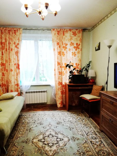 Сдам комнату в двухкомнатной квартире в Москве, 18 м. Только россиянам, без вредных привычек и животных.Чистоплотным жильцам, не шумным, ответственным.<br> Ранее не сдавалась.<br>Все необходимое для жизни в квартире есть, уютная.<br> Очень спокойный, тихий район, Окна выходят на зелёную сторону. В этом районе очень развитая инфраструктура, а так же вокруг много продовольственных магазинов. Рядом Театр Российской Армии, Музей, Парк, ТЦ.<br>Ближайшее метро - Достоевская.<br> От Метро пешим шагом- 5-7 минут. В соседней комнате поменьше живёт мужчина.<br>Хотим сдавать на длительный срок.<br>25.000 тысяч рублей в месяц, вместе с коммунальными услугами (ком. услуги в месяц примерно ~ 2900 получается)<br>Выплата за первый и последний месяц желательно. Депозитный месяц можно разбить. <br> Оформляем всё официально. По договору.<br>НЕ АГЕНСТВО!<br><br>#безпосредников #сдамкомнату #сдамкомнатумосква #собственникмосква #квартираотсобственника #сдамкомнатусобственник - фото Фото: Сдам комнату в двухкомнатной квартире в Москве, 18 м. Только россиянам, без вредных привычек и животных.Чистоплотным жильцам, не шумным, ответственным.<br> Ранее не сдавалась.<br>Все необходимое для жизни в квартире есть, уютная.<br> Очень спокойный, тихий район, Окна выходят на зелёную сторону. В этом районе очень развитая инфраструктура, а так же вокруг много продовольственных магазинов. Рядом Театр Российской Армии, Музей, Парк, ТЦ.<br>Ближайшее метро - Достоевская.<br> От Метро пешим шагом- 5-7 минут. В соседней комнате поменьше живёт мужчина.<br>Хотим сдавать на длительный срок.<br>25.000 тысяч рублей в месяц, вместе с коммунальными услугами (ком. услуги в месяц примерно ~ 2900 получается)<br>Выплата за первый и последний месяц желательно. Депозитный месяц можно разбить. <br> Оформляем всё официально. По договору.<br>НЕ АГЕНСТВО!<br><br>#безпосредников #сдамкомнату #сдамкомнатумосква #собственникмосква #квартираотсобственника #сдамкомнатусобственник