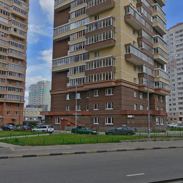 Фото: Сдаётся на длительный срок светлая, чистая 1-к квартира в Москве, мкр. Некрасовка, ул. Рождественская ( 15 минут транспортом от м. Лермонтовский проспект, Жулебино, Котельники, Выхино). 18 этаж 22-х этажного дома. Квартира 40 кв.м., кухня 9 кв.м., комната 20 кв.м, просторная лоджия - 23000р/мес + КУ. Залог можно разделить на несколько месяцев. СТРОГО СЛАВЯНАМ! Без детей и животных! По всем вопросам обращаться по телефону: 8-926-373-43-43 Мария! <br>П,С. АГЕНТАМ НЕ БЕСПОКОИТЬ!