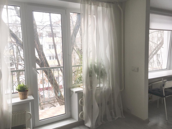1-к квартира, 4/5эт<br><br>50 000р<br><br>Москва<br>М. Пролетарская М.Таганская <br>Симоновский вал 20к2<br><br>Без комиссии. <br><br>Сдается однокомнатная квартира 33кв.м. (студия, с огромными окнами и большой отдельной гардеробной комнатой). <br>Выполнен качественный евро-ремонт, квартира укомплектована бытовой техникой (варочная панель, холодильник, вытяжка, стиральная машина, кондиционер) и мебелью (см. фото). Дом находится в тихом месте. Окна во двор.<br>2 минуты пешком набережная с шикарным видом.<br>До кремля 5 минут на автомобиле.<br><br>89165906644 - фото Фото: 1-к квартира, 4/5эт<br><br>50 000р<br><br>Москва<br>М. Пролетарская М.Таганская <br>Симоновский вал 20к2<br><br>Без комиссии. <br><br>Сдается однокомнатная квартира 33кв.м. (студия, с огромными окнами и большой отдельной гардеробной комнатой). <br>Выполнен качественный евро-ремонт, квартира укомплектована бытовой техникой (варочная панель, холодильник, вытяжка, стиральная машина, кондиционер) и мебелью (см. фото). Дом находится в тихом месте. Окна во двор.<br>2 минуты пешком набережная с шикарным видом.<br>До кремля 5 минут на автомобиле.<br><br>89165906644